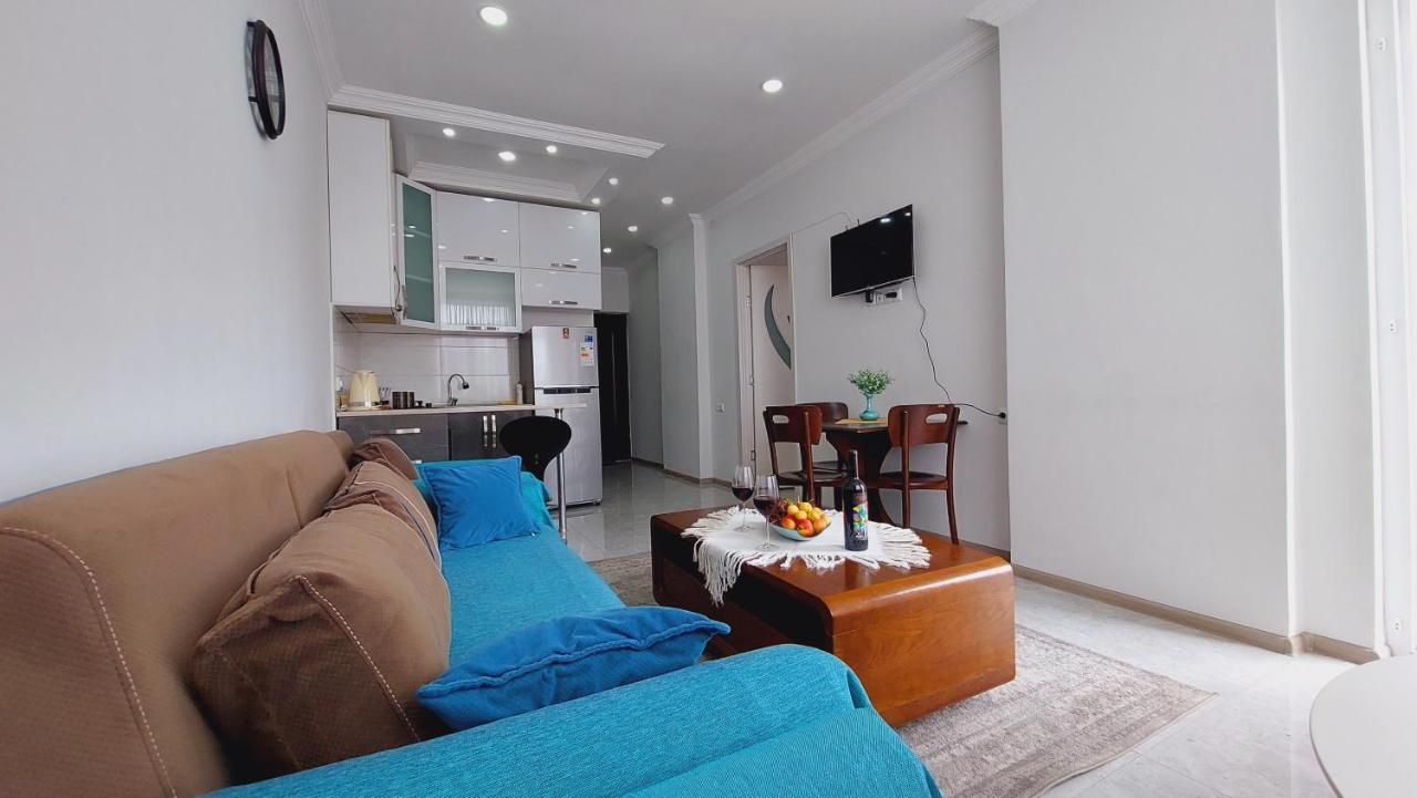 Irakli Sweet Home Batumi Exterior photo